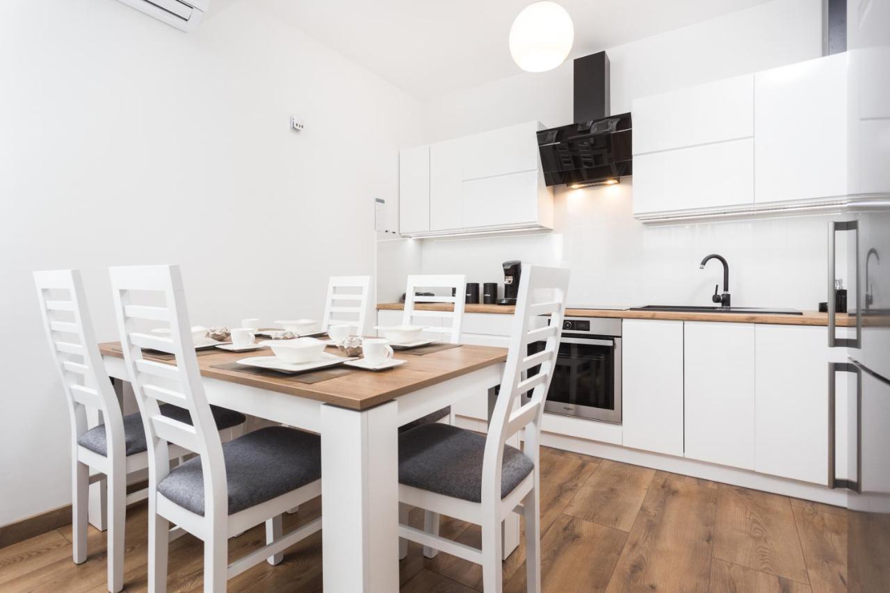 City Of The Kings - Wolf Apartment Krakow Bagian luar foto